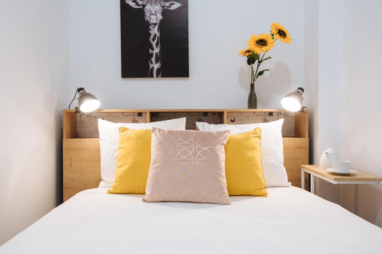 Apartment Hostly Rbh0 Modern Seville