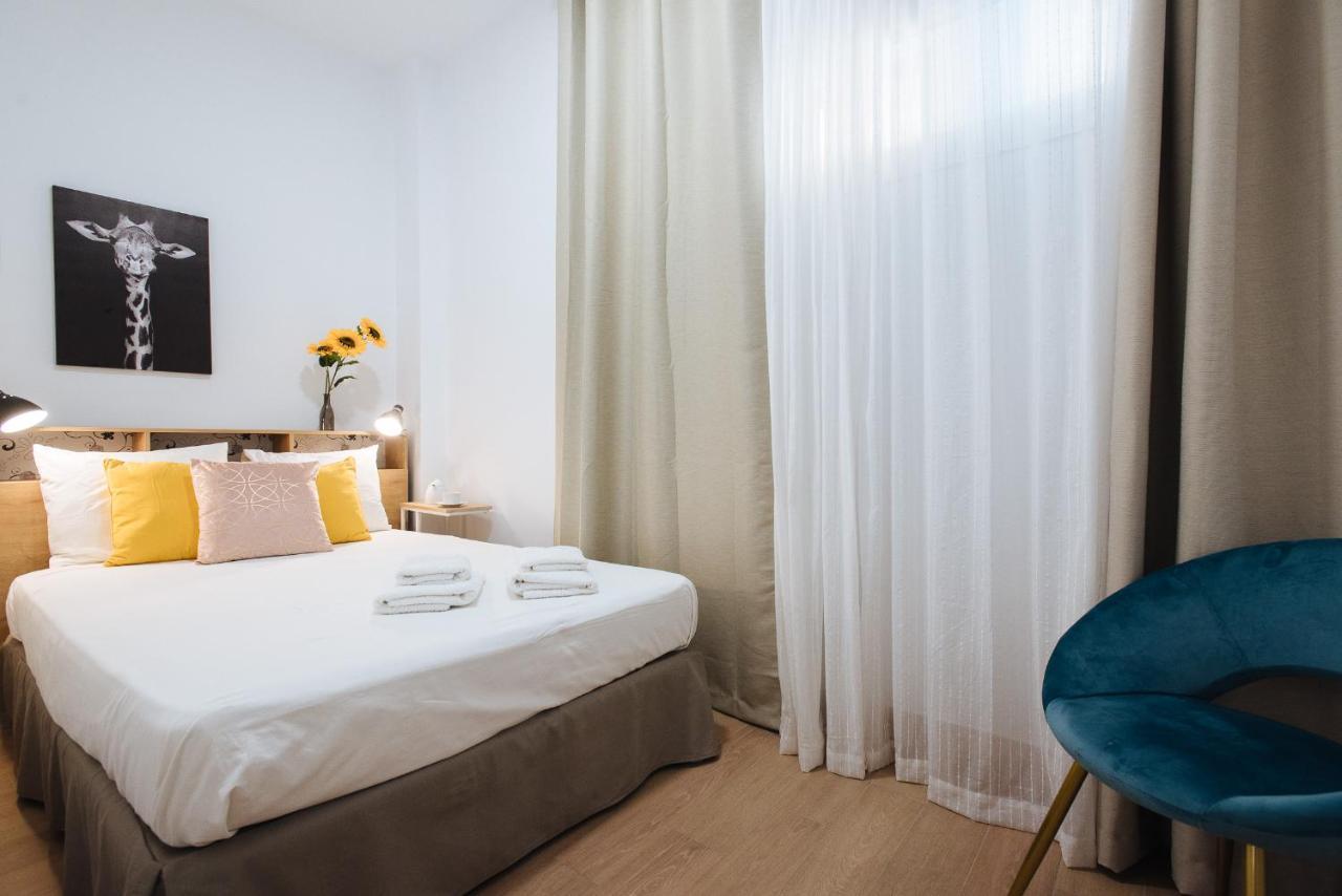 Apartment Hostly Rbh0 Modern